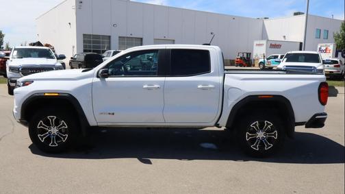 Summit White 2024 GMC Canyon AT4
