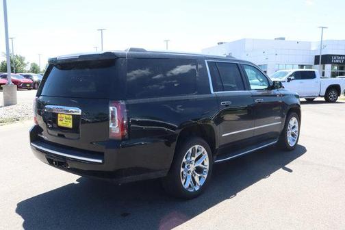 2017 GMC Yukon XL Denali