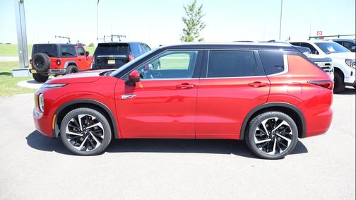 Red 2023 Mitsubishi Outlander PHEV SEL