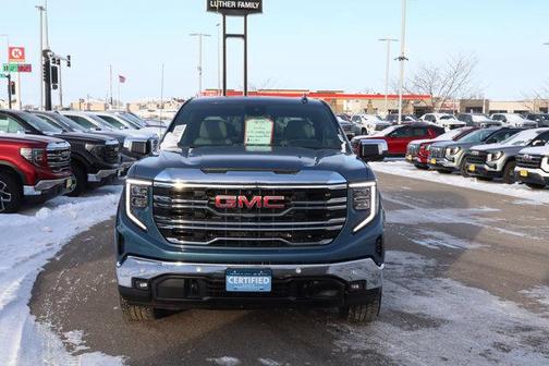 2024 GMC Sierra 1500 SLT