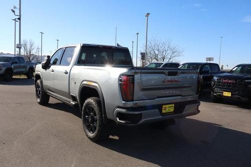 2025 GMC Sierra 2500 AT4