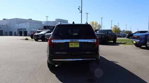 2023 GMC Acadia Denali