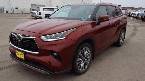 Ruby Flare Pearl 2022 Toyota Highlander Platinum