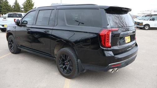 Onyx Black 2022 GMC Yukon XL 4WD AT4