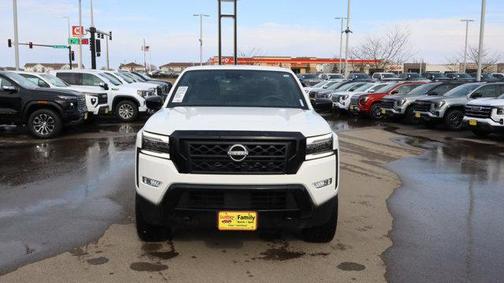 2023 Nissan Frontier SV