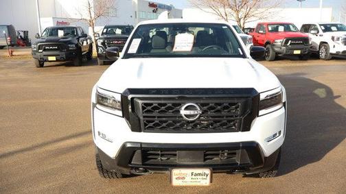 2023 Nissan Frontier SV