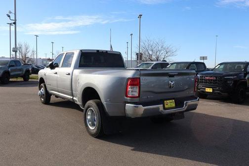 2021 RAM 3500 Lone Star Crew Cab 4x4 8' Box