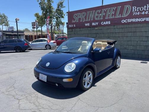 Blue 2005 Volkswagen New Beetle GLS 1.8T