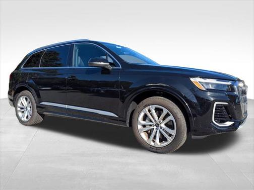 2025 Audi Q7 Premium Plus 55 TFSI quattro Tiptronic