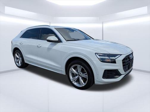 2022 Audi Q8 Premium Plus 55 TFSI quattro Tiptronic
