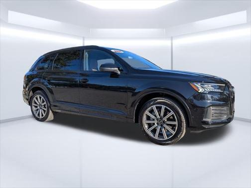 2024 Audi Q7 Premium Plus 45 TFSI quattro Tiptronic