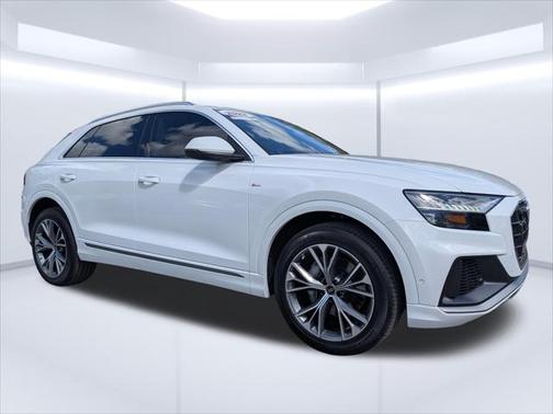 2023 Audi Q8 Premium Plus 55 TFSI quattro Tiptronic
