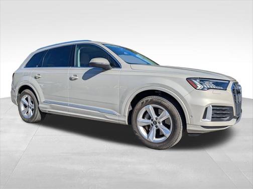 2024 Audi Q7 Premium Plus 45 TFSI quattro Tiptronic