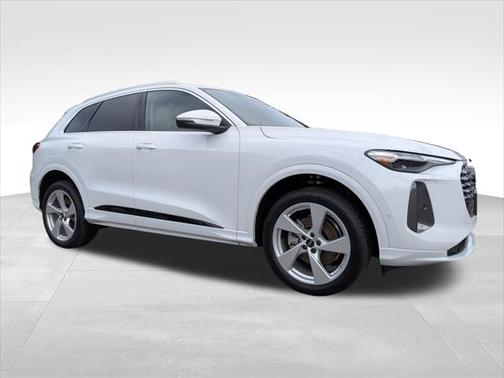 2025 Audi Q5 Premium Plus TFSI quattro S tronic