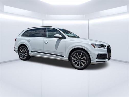 2024 Audi Q7 Premium Plus 45 TFSI quattro Tiptronic