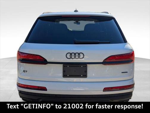 2025 Audi Q7 Premium 45 TFSI quattro Tiptronic