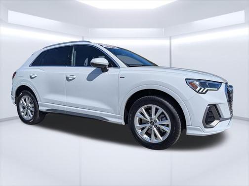 2024 Audi Q3 Premium 45 TFSI S line quattro Tiptronic