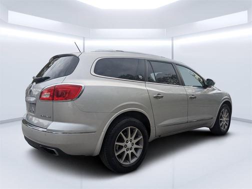 Photo 3 of 35 of 2013 Buick Enclave Leather