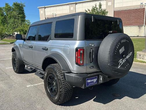 Iconic Silver 2024 Ford Bronco Wildtrak
