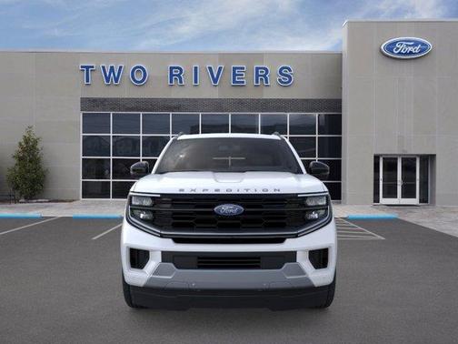 Star White 2026 Ford Expedition Max Platinum