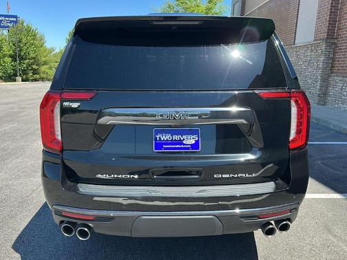 Onyx Black 2023 GMC Yukon Denali Ultimate