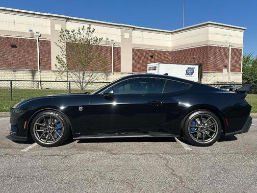 Shadow Black 2025 Ford Mustang Dark Horse