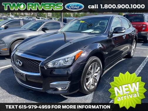 2015 INFINITI Q70 3.7