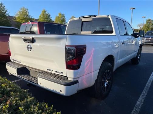 2021 Nissan Titan SV
