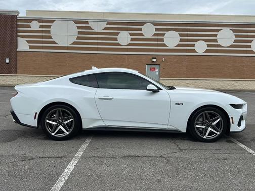 2025 Ford Mustang GT Premium