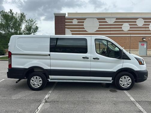 Oxford White 2025 Ford Transit-250