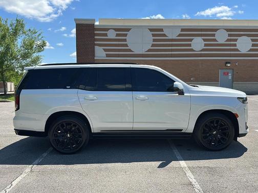 Crystal White Tri-Coat 2021 Cadillac Escalade Sport Platinum
