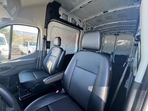 2026 Ford Transit-350 