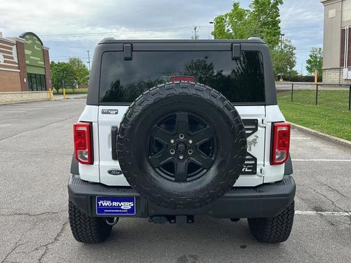 Oxford White 2022 Ford Bronco Black Diamond