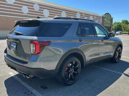 Carbonized Gray 2023 Ford Explorer ST
