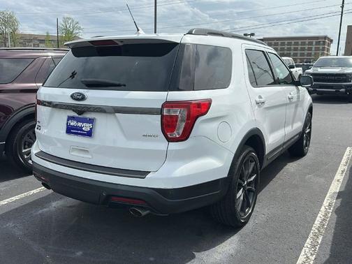 Oxford White 2019 Ford Explorer XLT