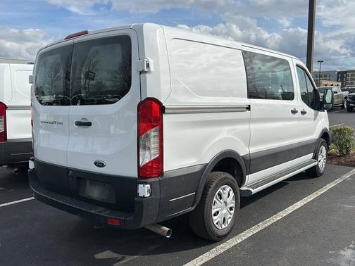 2024 Ford Transit-250 