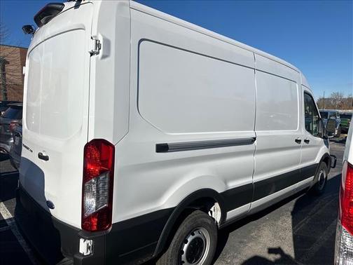 2025 Ford Transit-250 250