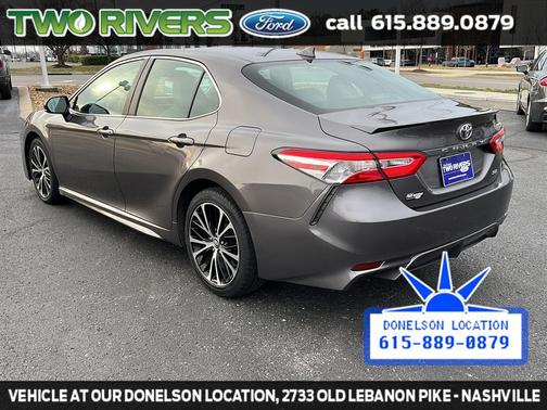 2020 Toyota Camry SE