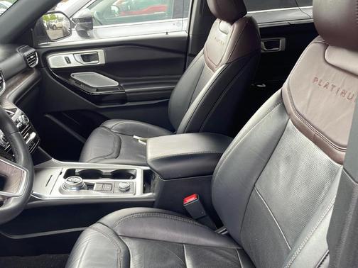 Carbonized Gray 2023 Ford Explorer Platinum