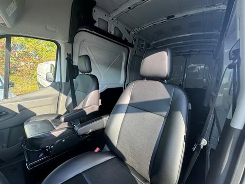 2026 Ford Transit-350 