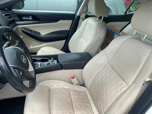 2020 Nissan Maxima Platinum