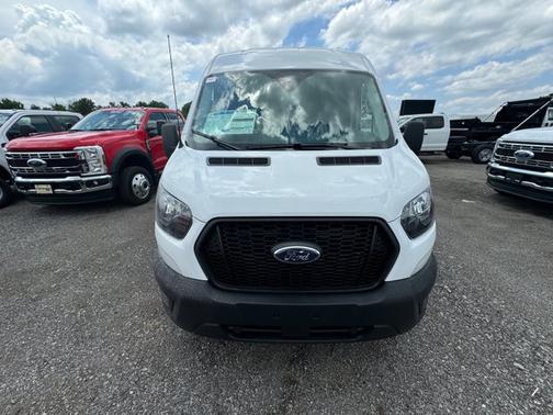 2025 Ford Transit-250 