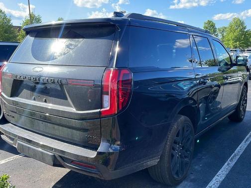 Agate Black 2026 Ford Expedition Max Platinum