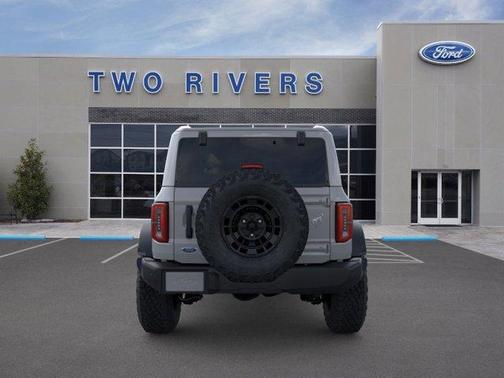 Avalanche Gray 2026 Ford Bronco Outer Banks