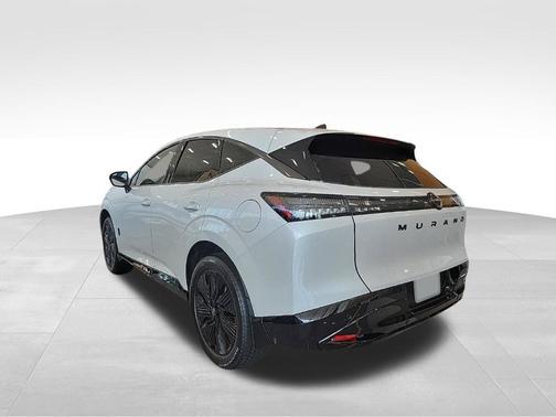 White Pearl 2027 Nissan Murano
