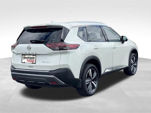 White 2023 Nissan Rogue SL