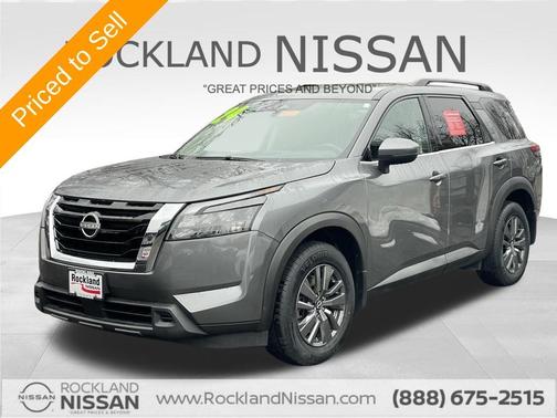 Gun Metallic 2024 Nissan Pathfinder SV