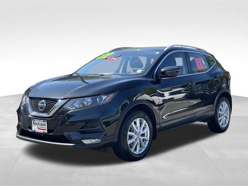 2022 Nissan Rogue Sport SV
