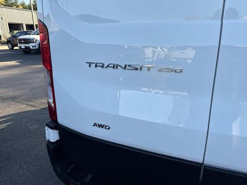 Oxford White 2022 Ford Transit-250 Base