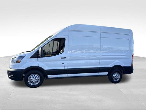 Oxford White 2022 Ford Transit-250 Base